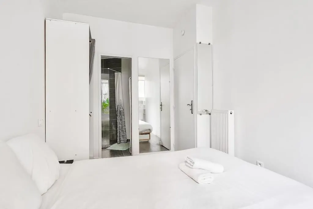 Διαμέρισμα Flat 2min From Porte De Vanves Metro Station Παρίσι